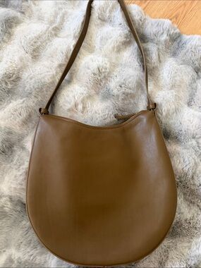 Classic Brown Crescent Shoulder Bag - Smooth Everyday Style